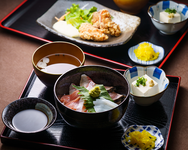 海鮮丼